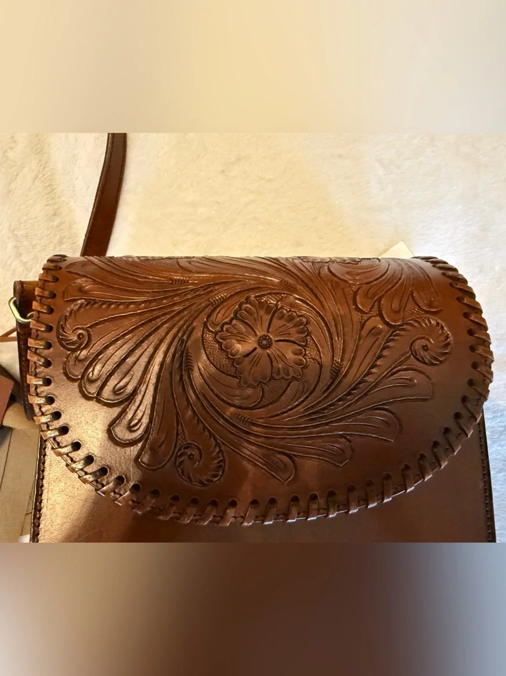 Vilenca Holland Leather Tooled Crossbody Bag - Brown. NWT